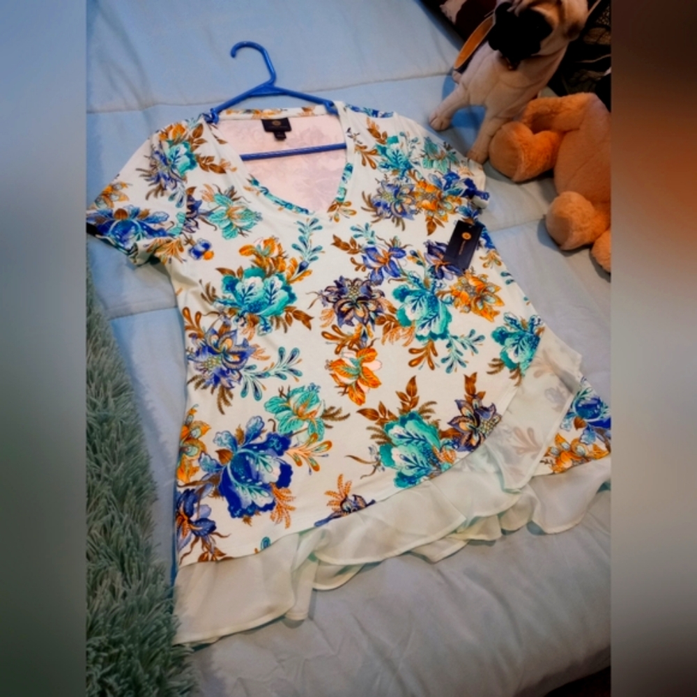 Floral Ruffle Top - Picture 4 of 7